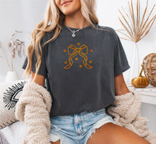 Big Fall Bow Embroidered T-shirt